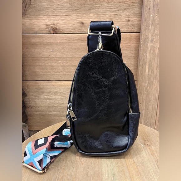 Black Sling Crossbody Vegan Leather Bag - Picture 3 of 3